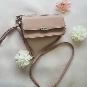 KENNETH COLE REACTION GIGI CONVERTIBLE WALLET